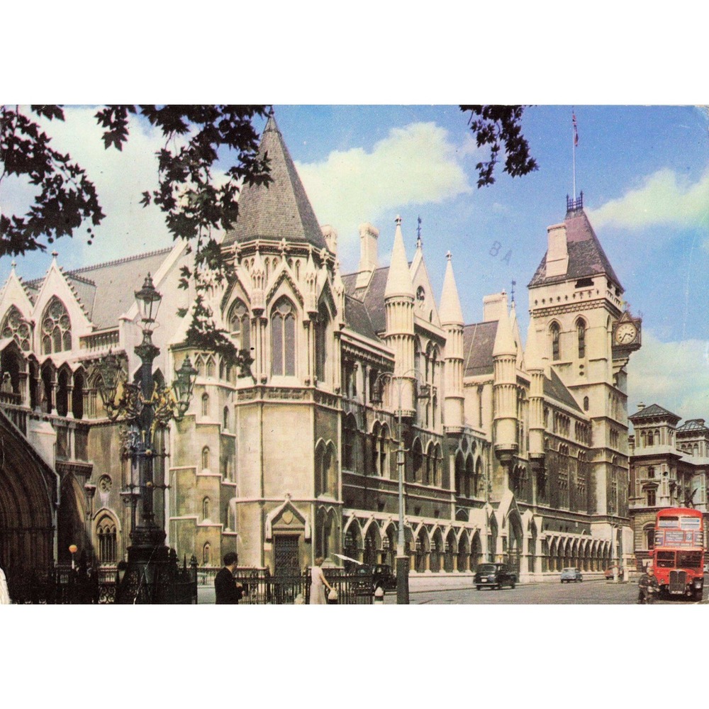 Vintage Royal Courts of Justice London Postcard 1976 Postmark Red Bus PLO/86152 - Picture 1 of 2